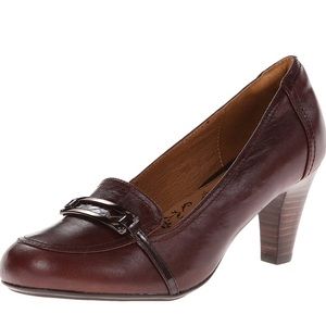 Sofft Mahogany loafer w/ buckle